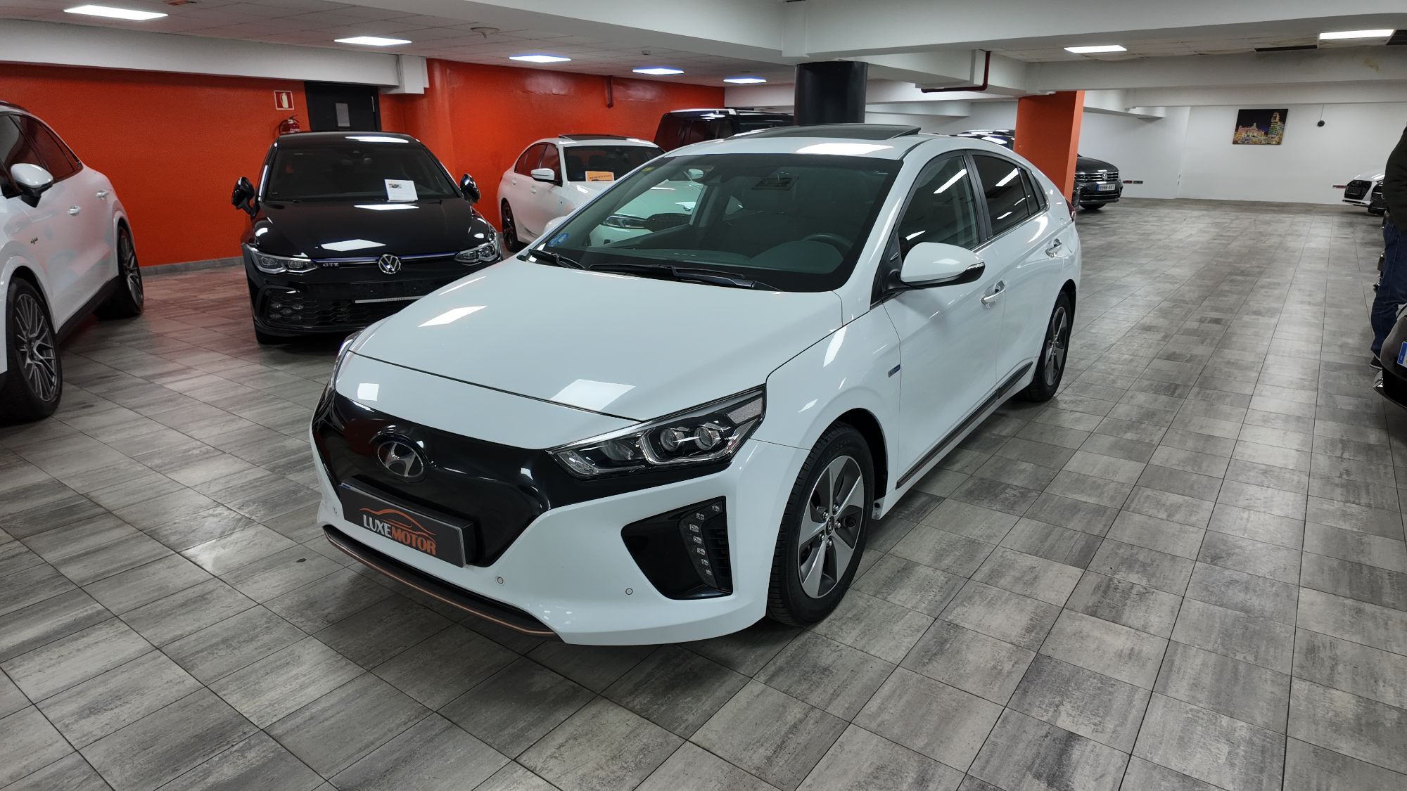 HYUNDAI Ioniq (EV 100kW Style) en Madrid