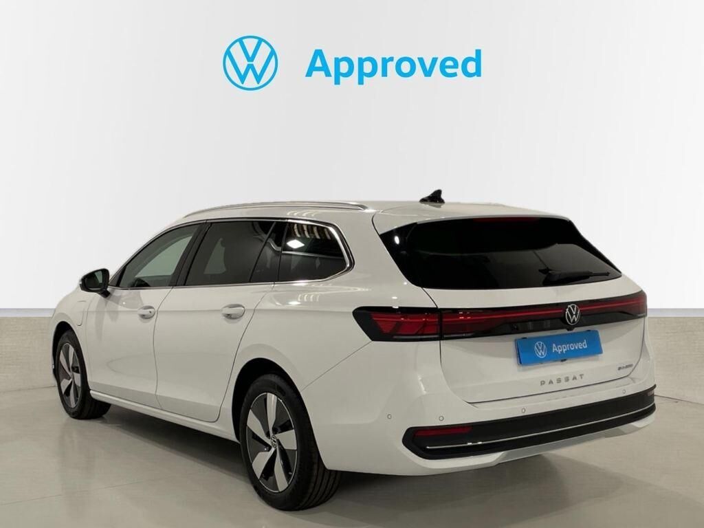 Foto del VOLKSWAGEN Passat 1.5 eHybrid DSG6 150kW Business