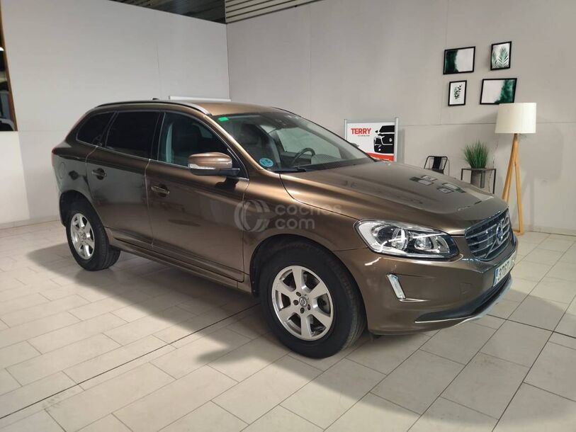 Foto del VOLVO XC60 D4 Momentum AWD Aut.