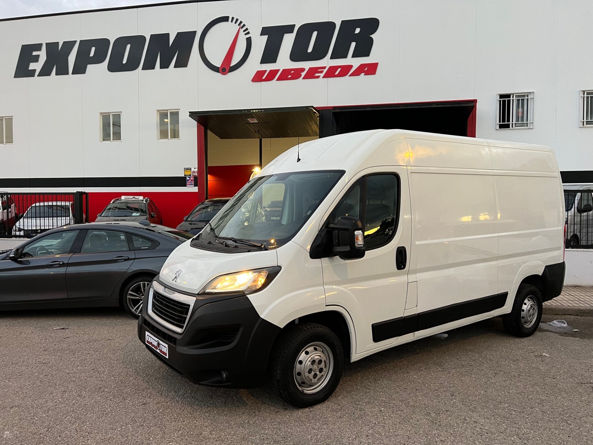 PEUGEOT Boxer Furgón 2.0BlueHDI 335 L2H2 130