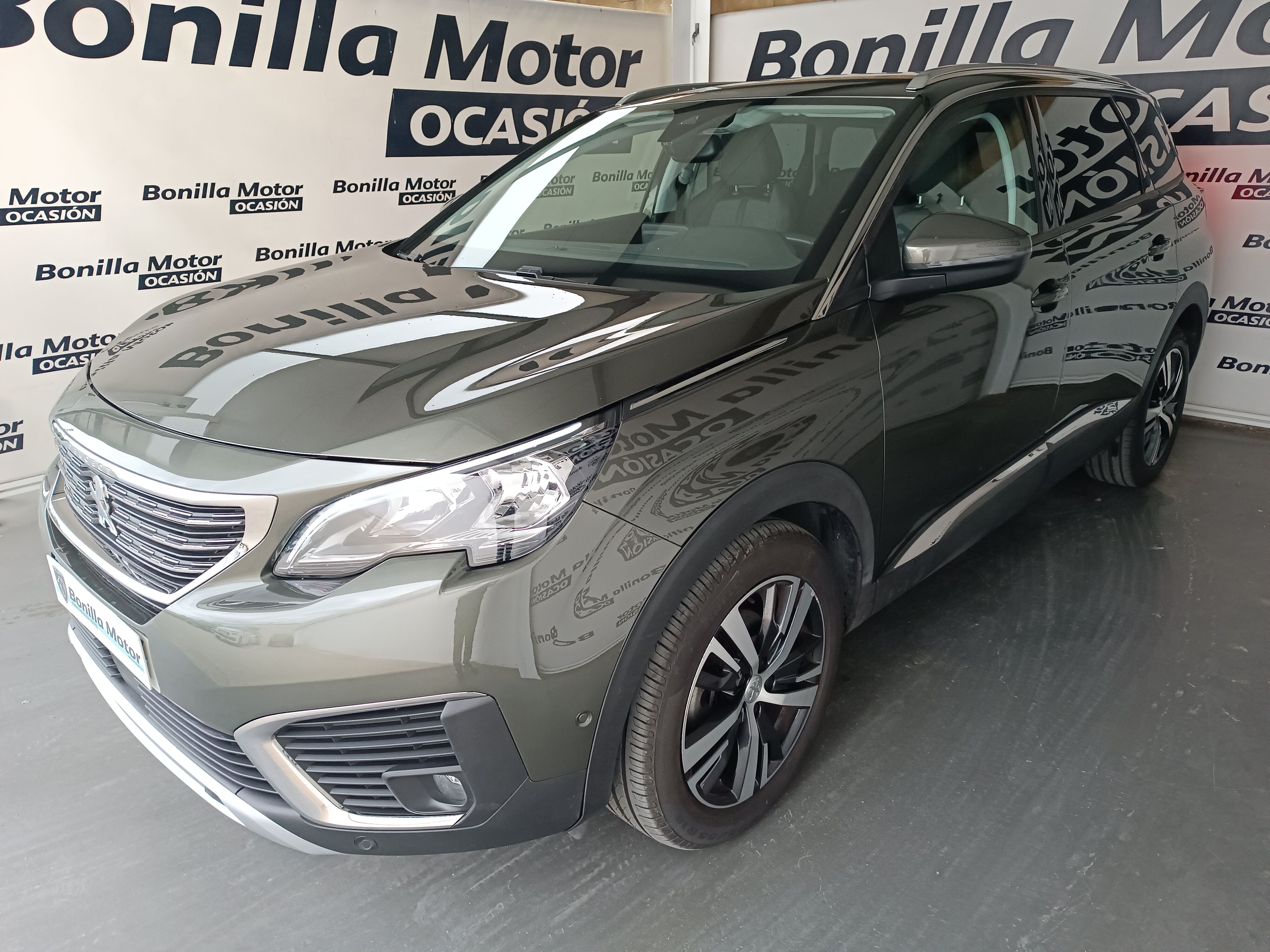 PEUGEOT 5008 (1.5 BLUEHDI 96KW S&S AUTO ALLURE 130 5P 7 Plazas) en Toledo
