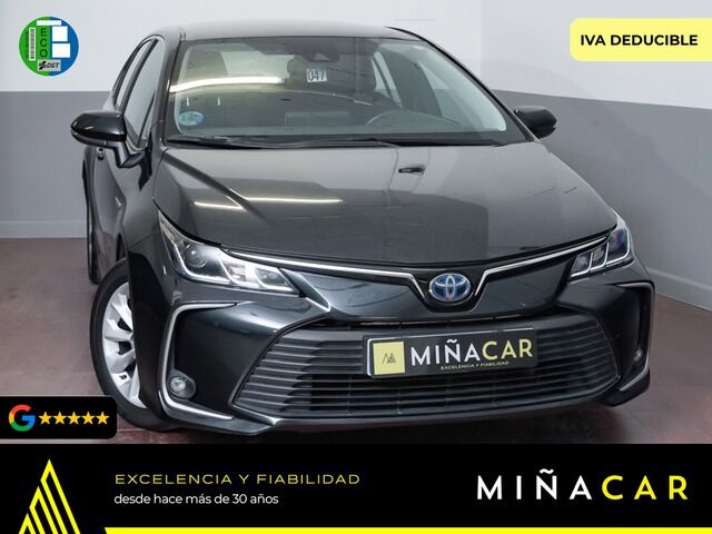 TOYOTA Corolla (1.8 125 Híbrido Active Tech E-CVT Sedán 90 kW (122 CV)) en 