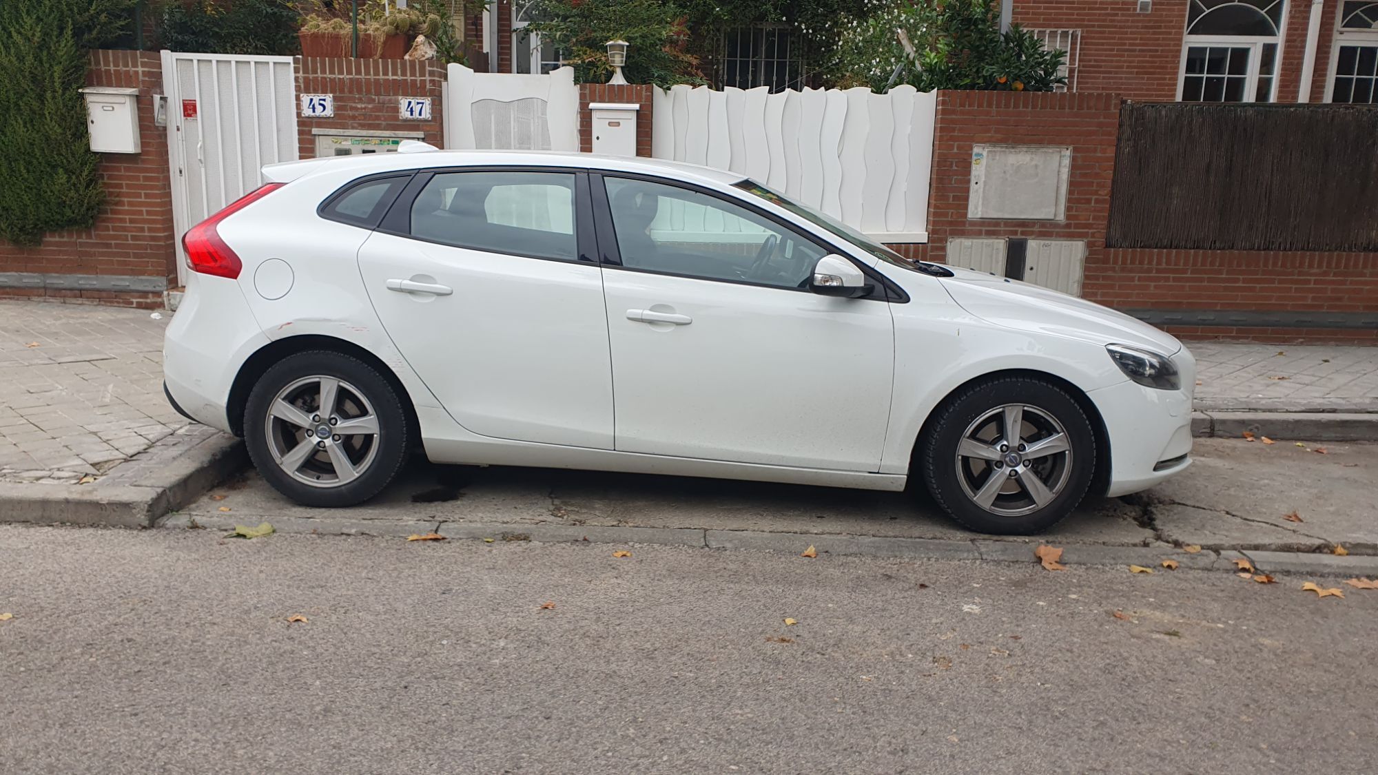 Foto del VOLVO V40 D2 Kinetic Aut. 115