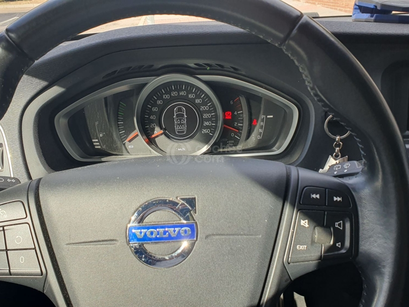 Foto del VOLVO V40 D2 Kinetic Aut. 115