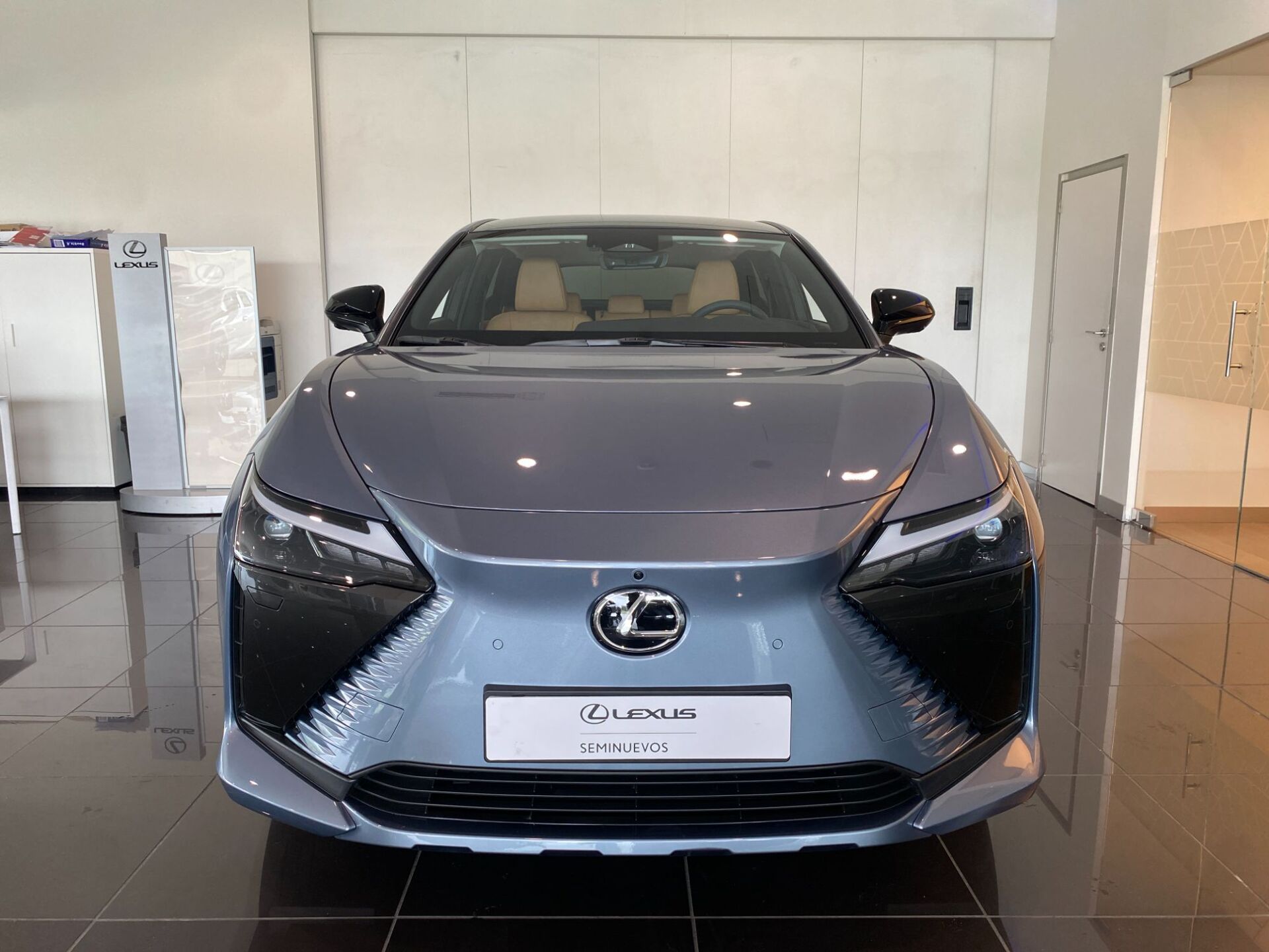 Imagen 3 de LEXUS RZ