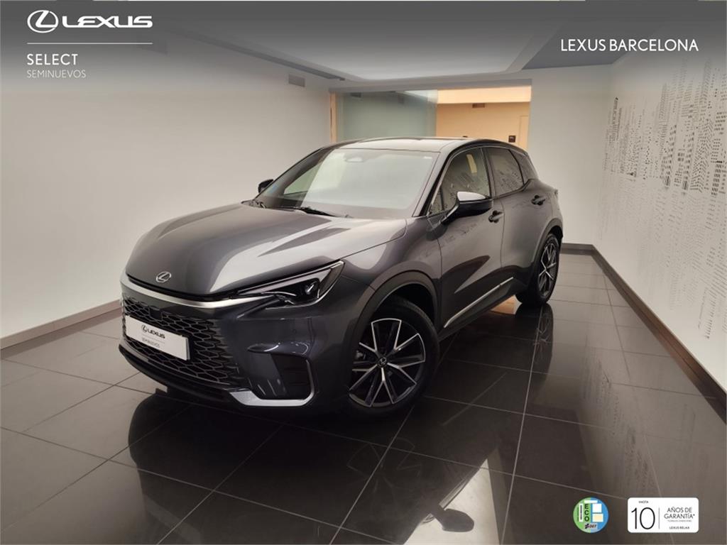 LEXUS LBX (EMOTION+) en Barcelona