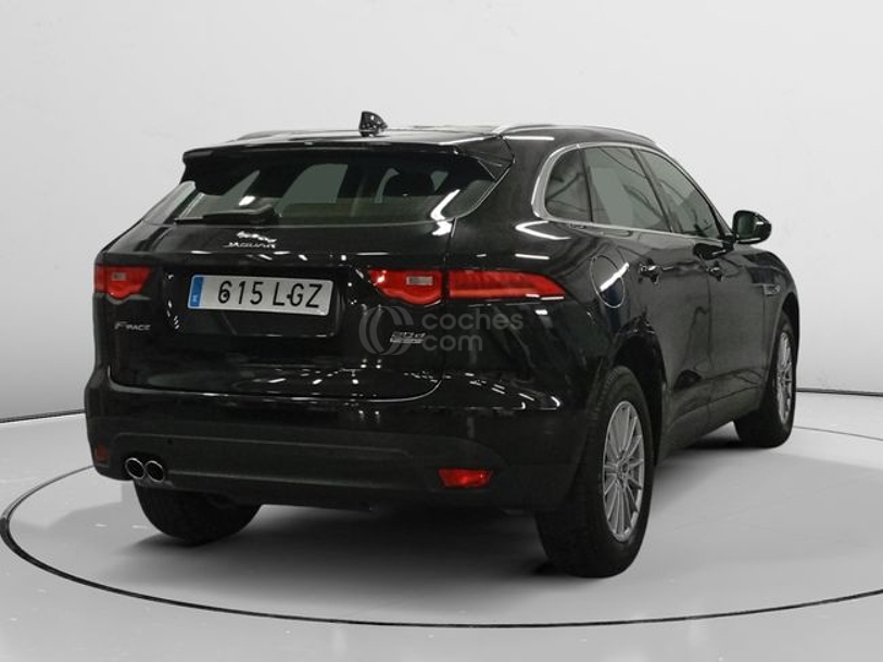 Foto del JAGUAR F-Pace 2.0i4D Pure Aut. AWD 180