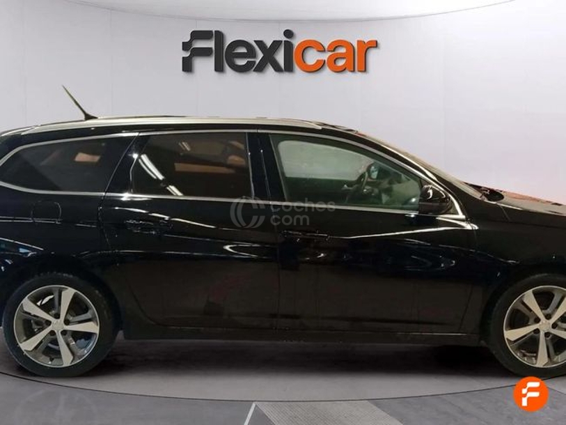 Foto del PEUGEOT 308 SW 1.2 PureTech S&S Allure 130