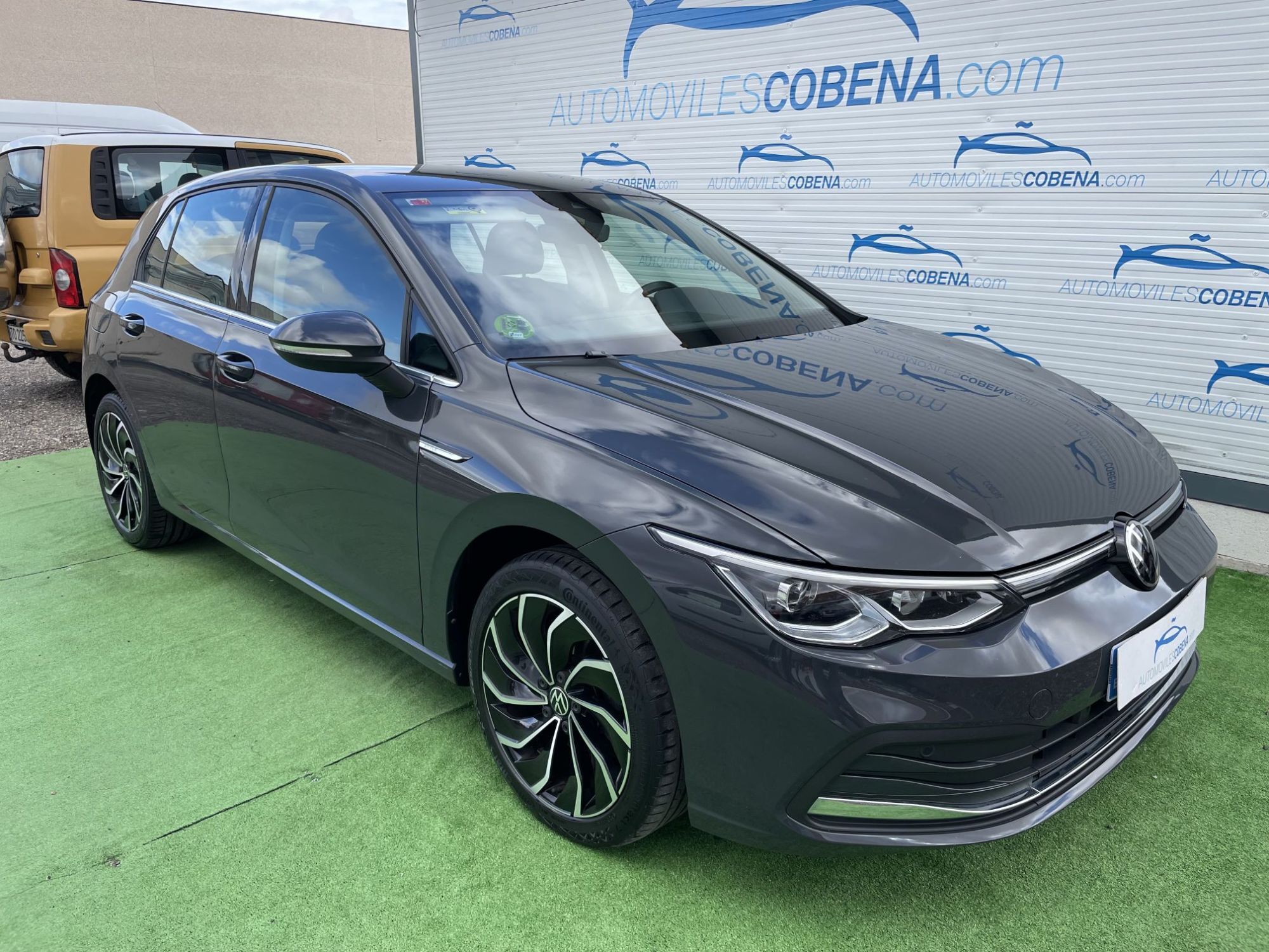 VOLKSWAGEN Golf (2.0TDI Style DSG 110kW) en Madrid