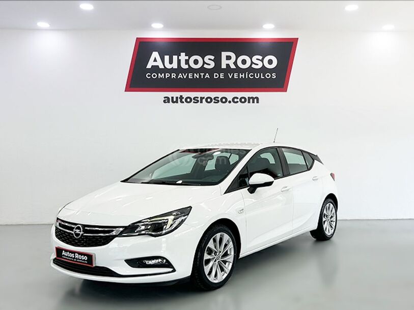 Foto del OPEL Astra Sedán 1.4T Elegance 140