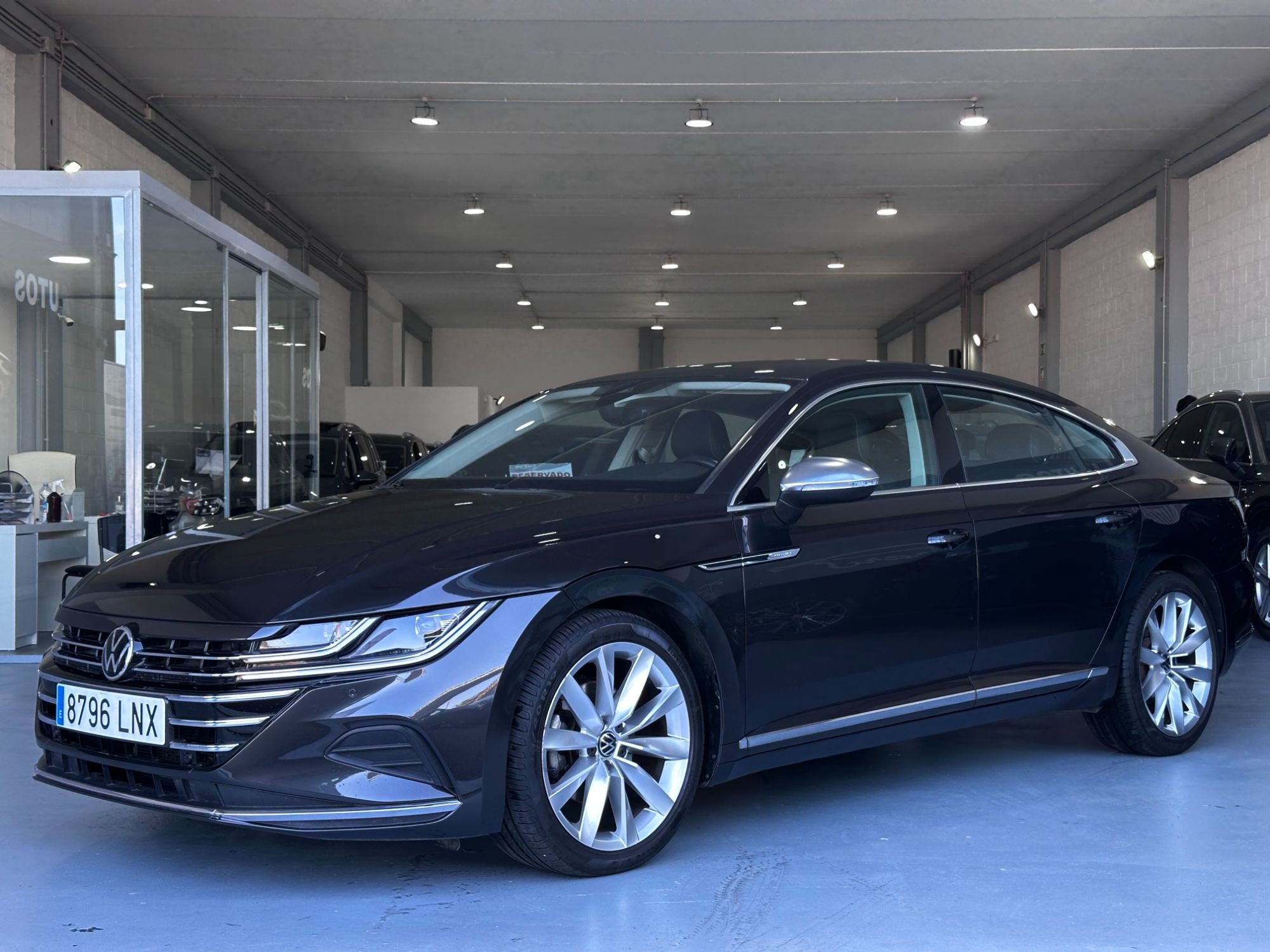 VOLKSWAGEN Arteon (2.0TDI Elegance DSG7 110kW) en Vizcaya
