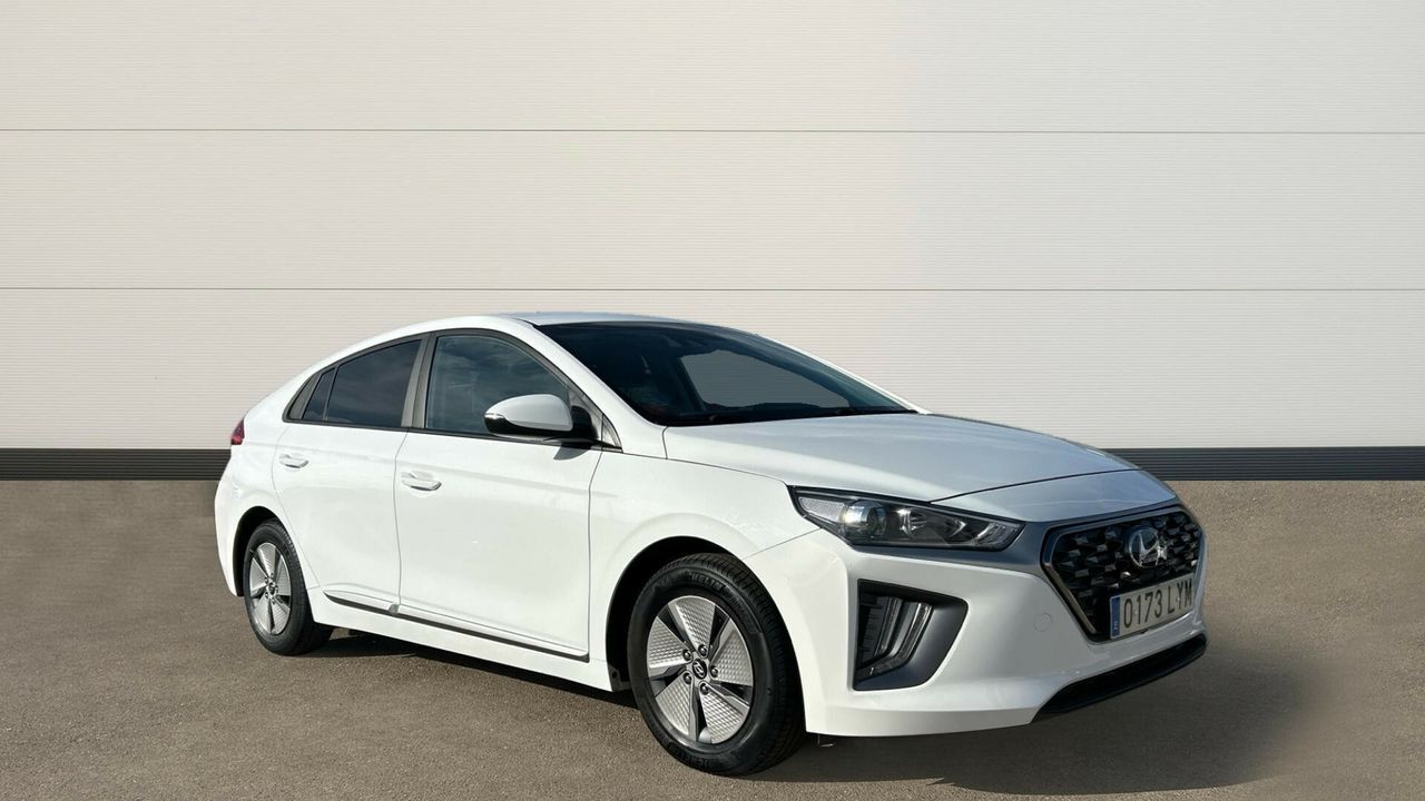 HYUNDAI Ioniq (1.6 GDI HEV KLASS DCT 141 5P) en Madrid