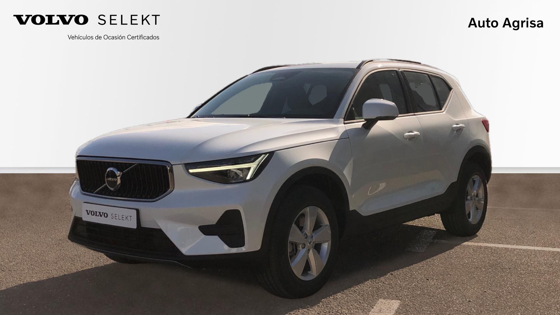 VOLVO XC40 (2.0 B3 ESSENTIAL AUTO 163 5P) en Rioja, La