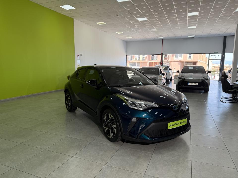 Foto del TOYOTA C-HR 180H Advance