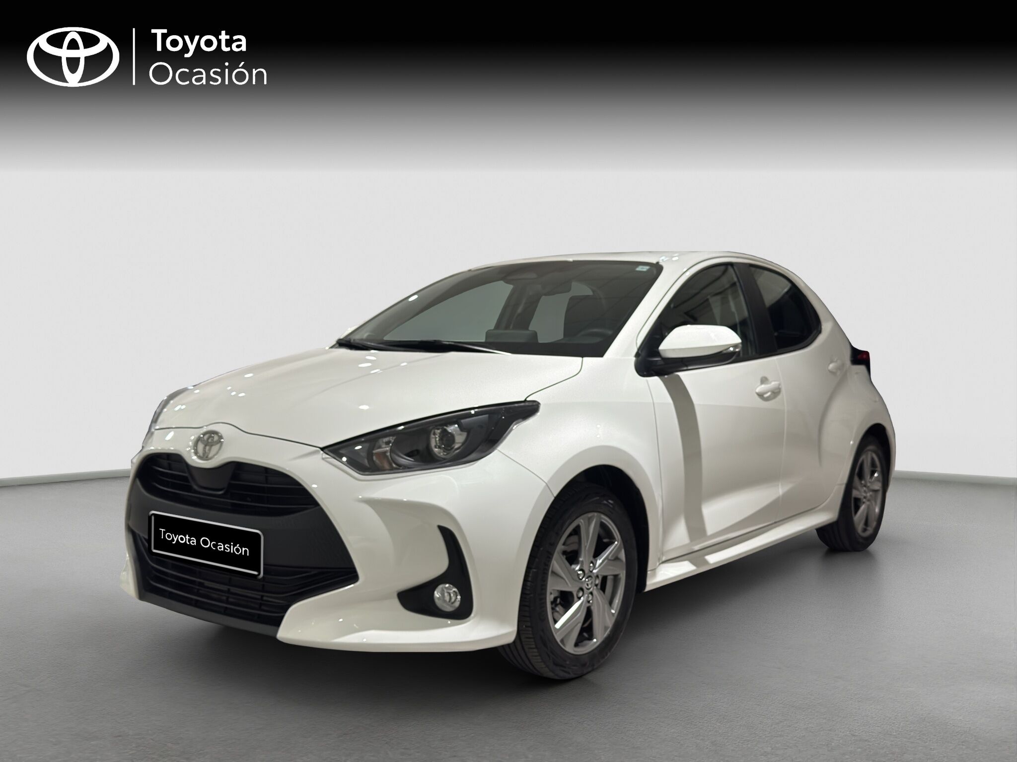 TOYOTA Yaris (1.5 VVT-I HEV ACTIVE PLUS 116 5P) en Barcelona
