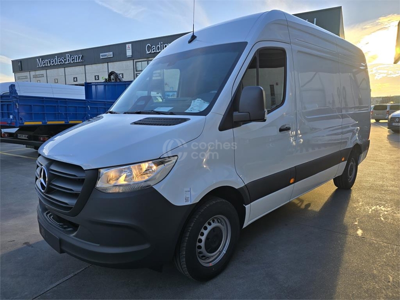 Foto del MERCEDES Sprinter Chasis Cabina 311CDI PRO Medio