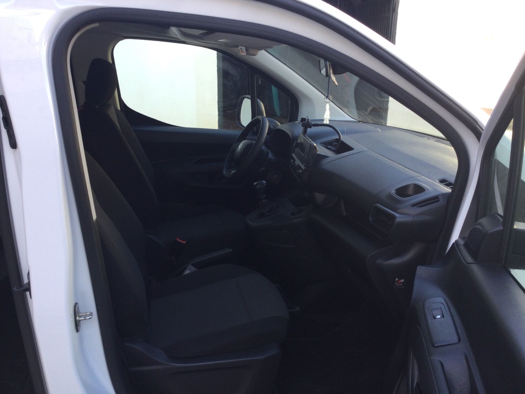 Foto del CITROEN Berlingo Combi BlueHDi S&S Talla M Live Pack Business 100