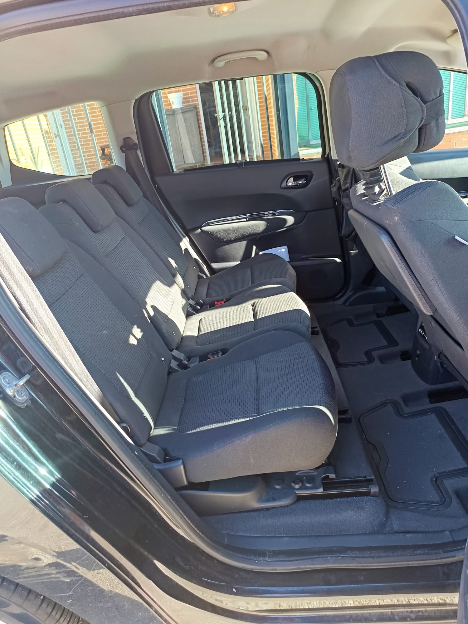 Foto del PEUGEOT 5008 1.6HDI FAP Family 110