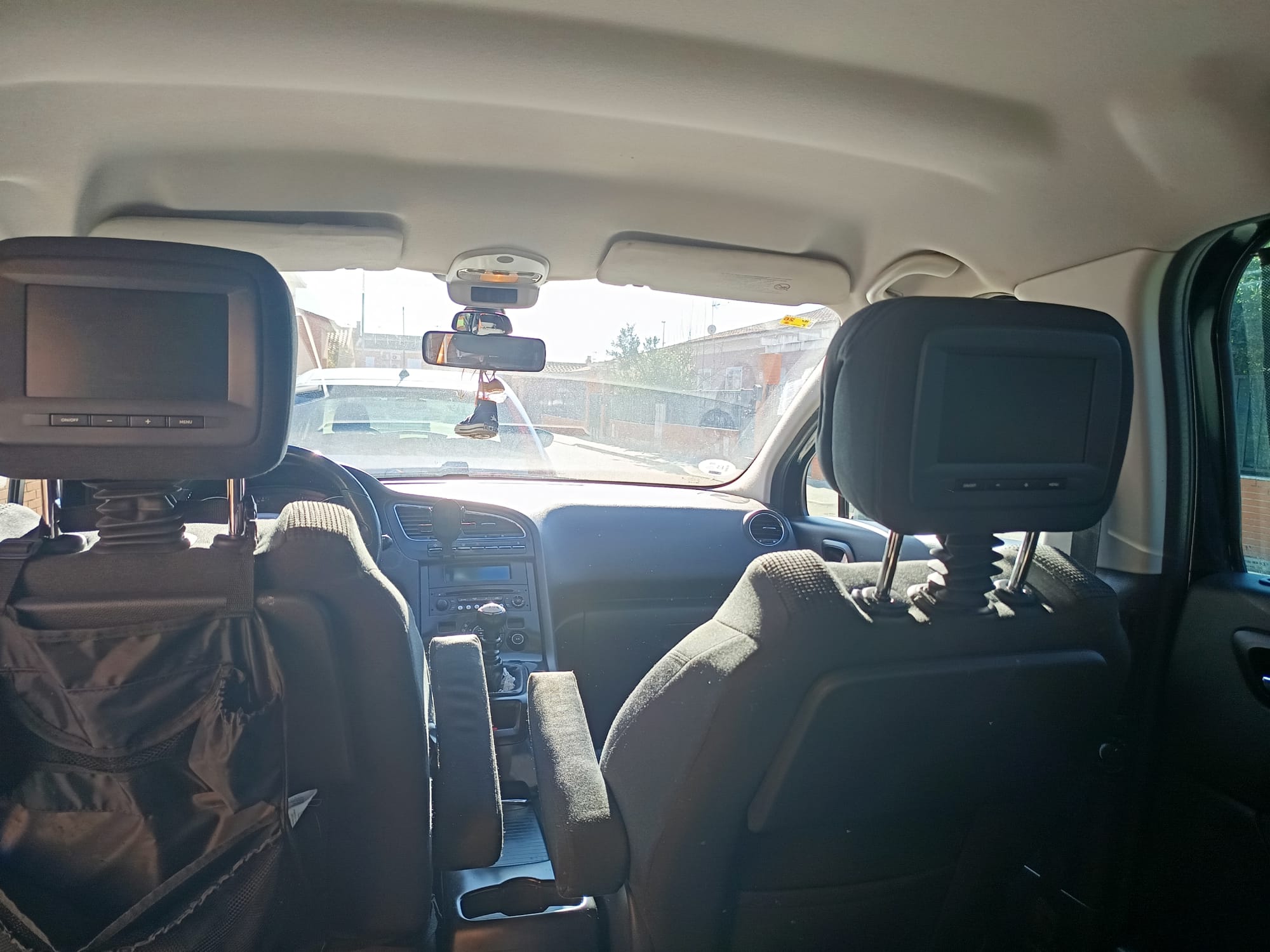 Foto del PEUGEOT 5008 1.6HDI FAP Family 110