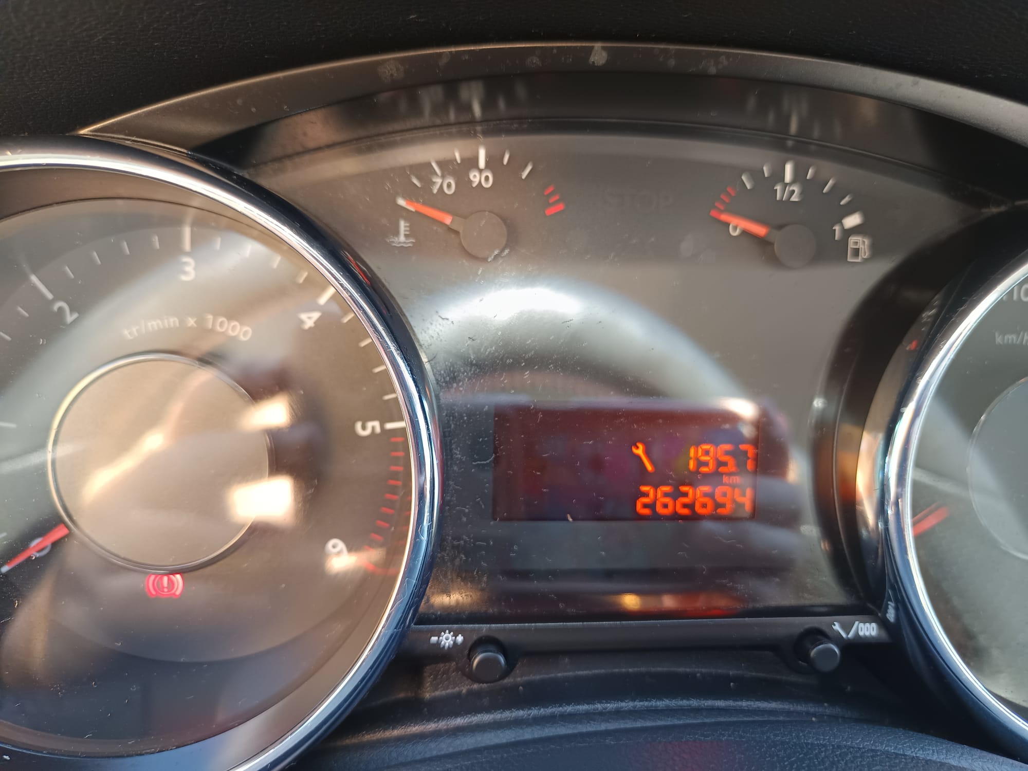 Foto del PEUGEOT 5008 1.6HDI FAP Family 110