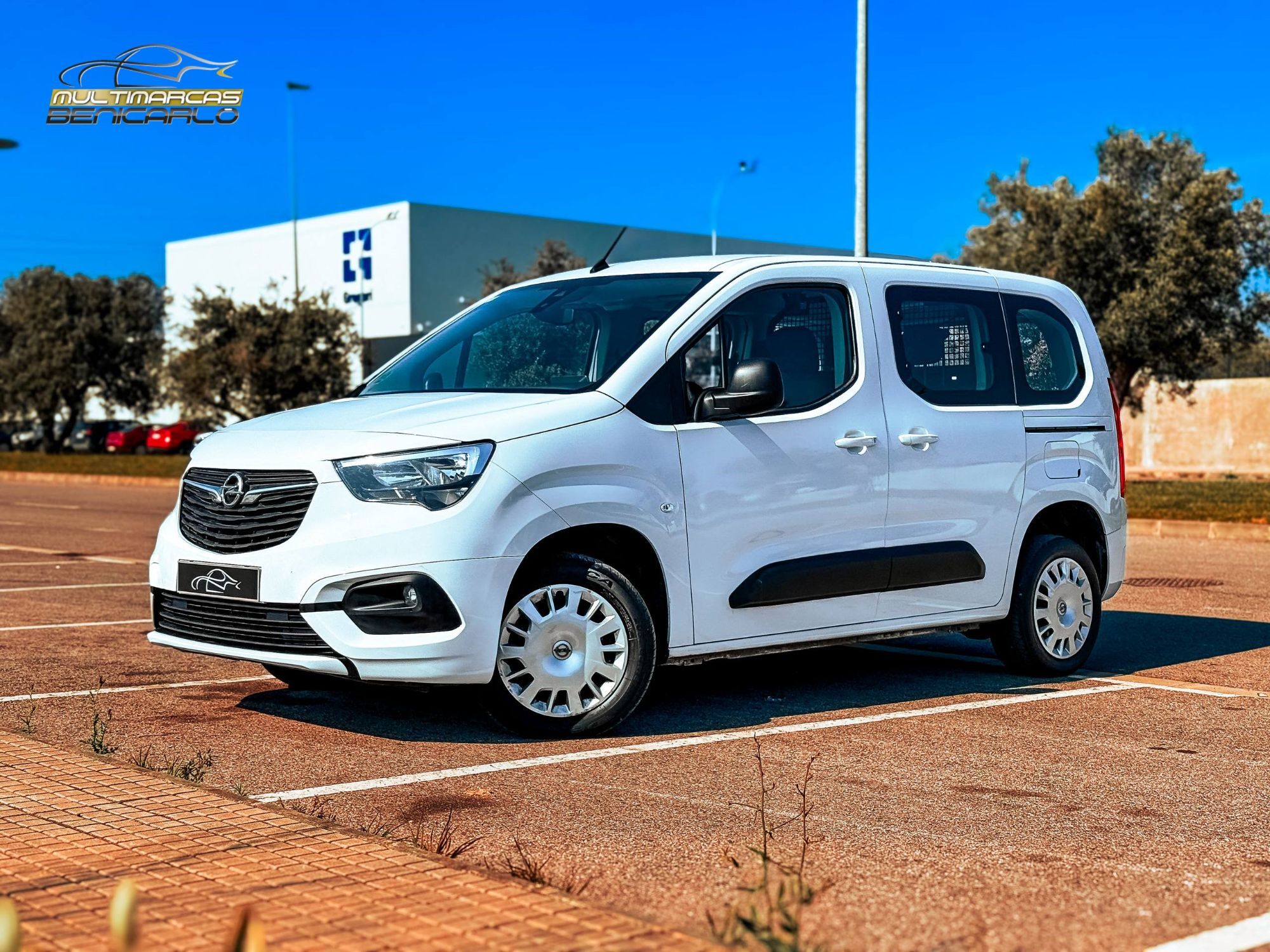 Foto del OPEL Combo Life 1.5TD S&S L Business Edition Plus 100