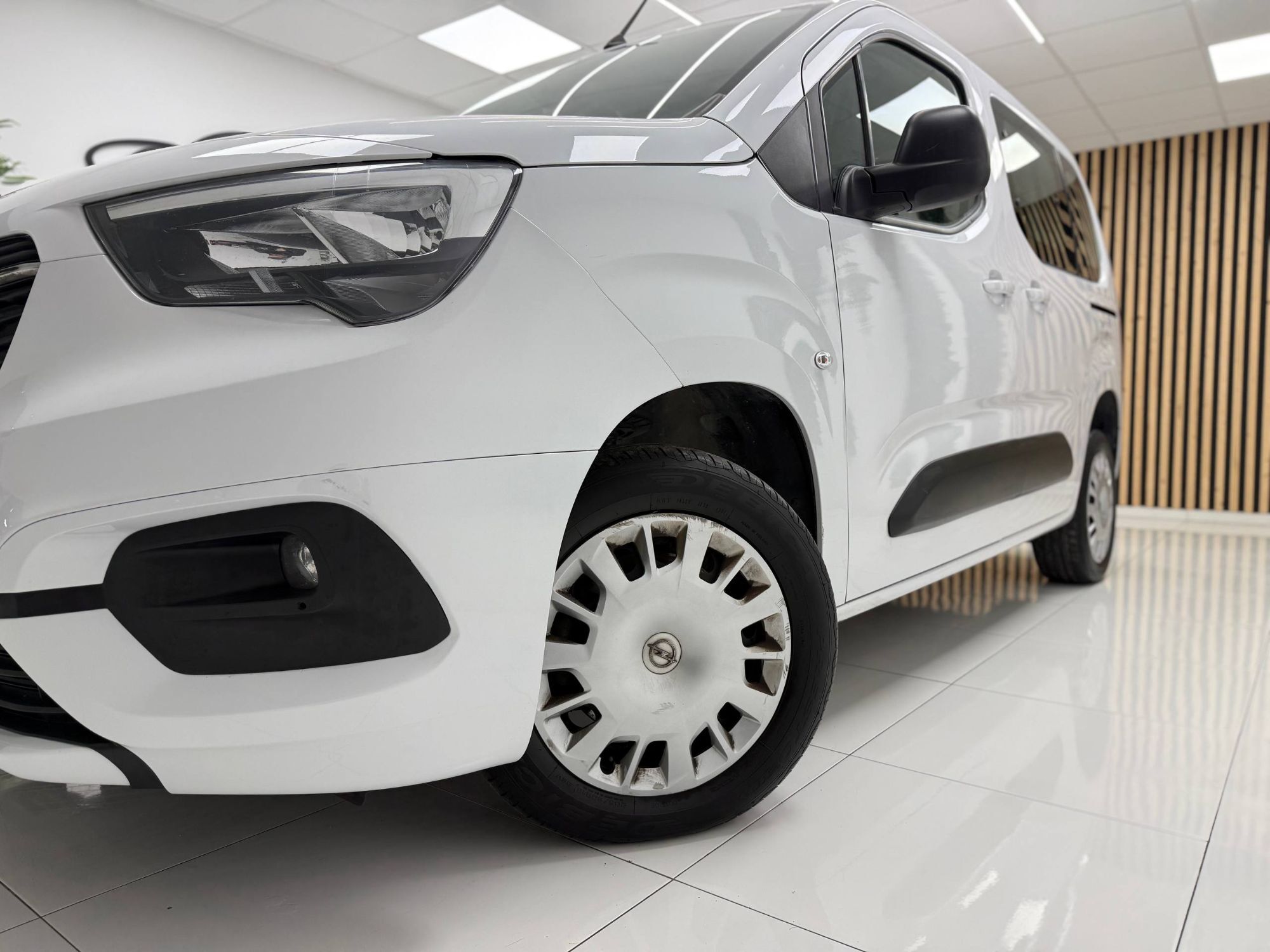 Foto del OPEL Combo Life 1.5TD S&S L Business Edition Plus 100