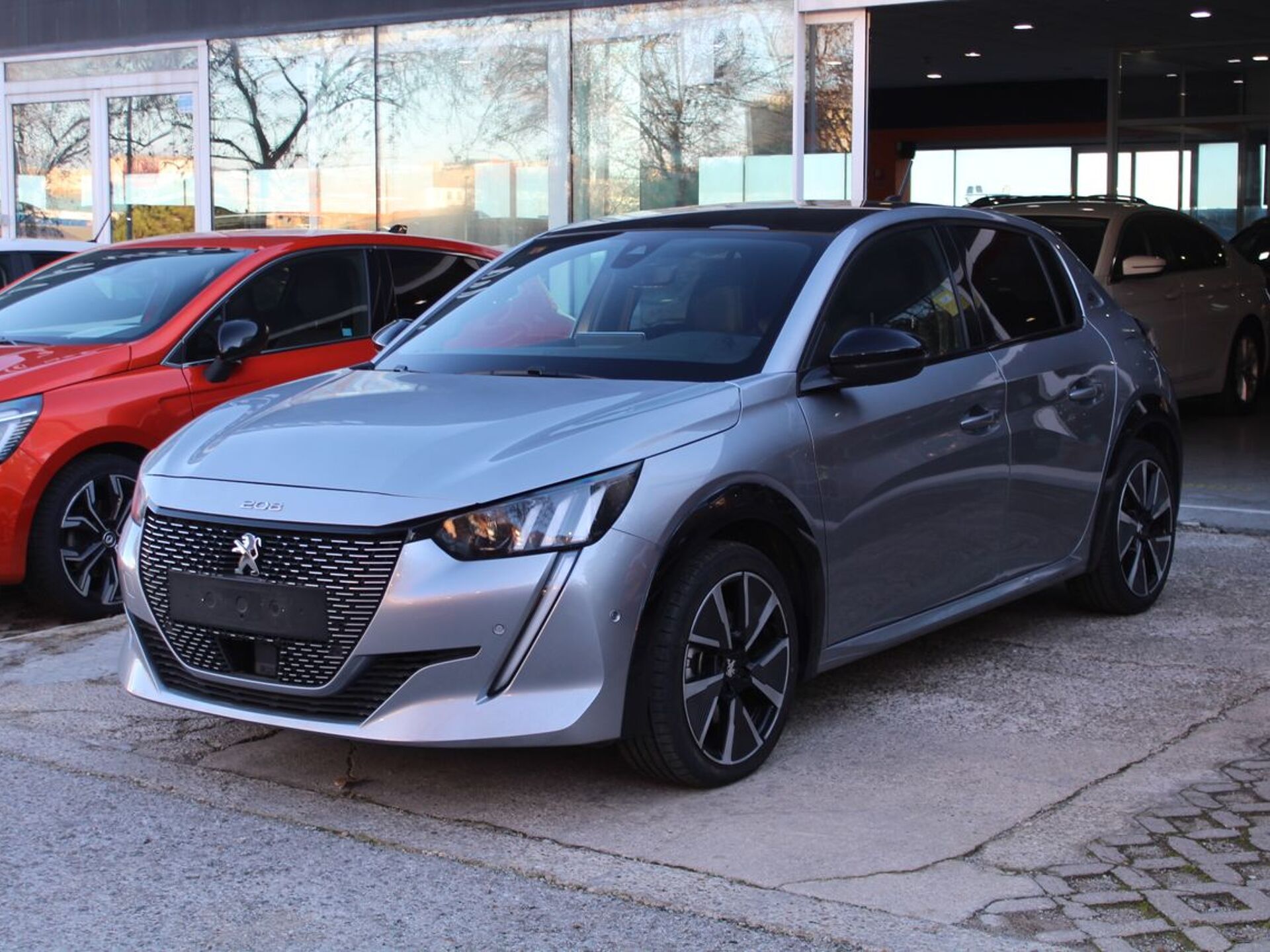 Imagen 2 de PEUGEOT 208