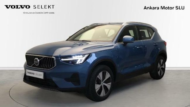 VOLVO XC40 (Recharge Core, T4 plug-in hybrid,Eléctrico/Gasolina, Bright) en