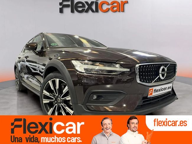 VOLVO V60 (2.0 D4 R-Design Momentum Auto) en Barcelona