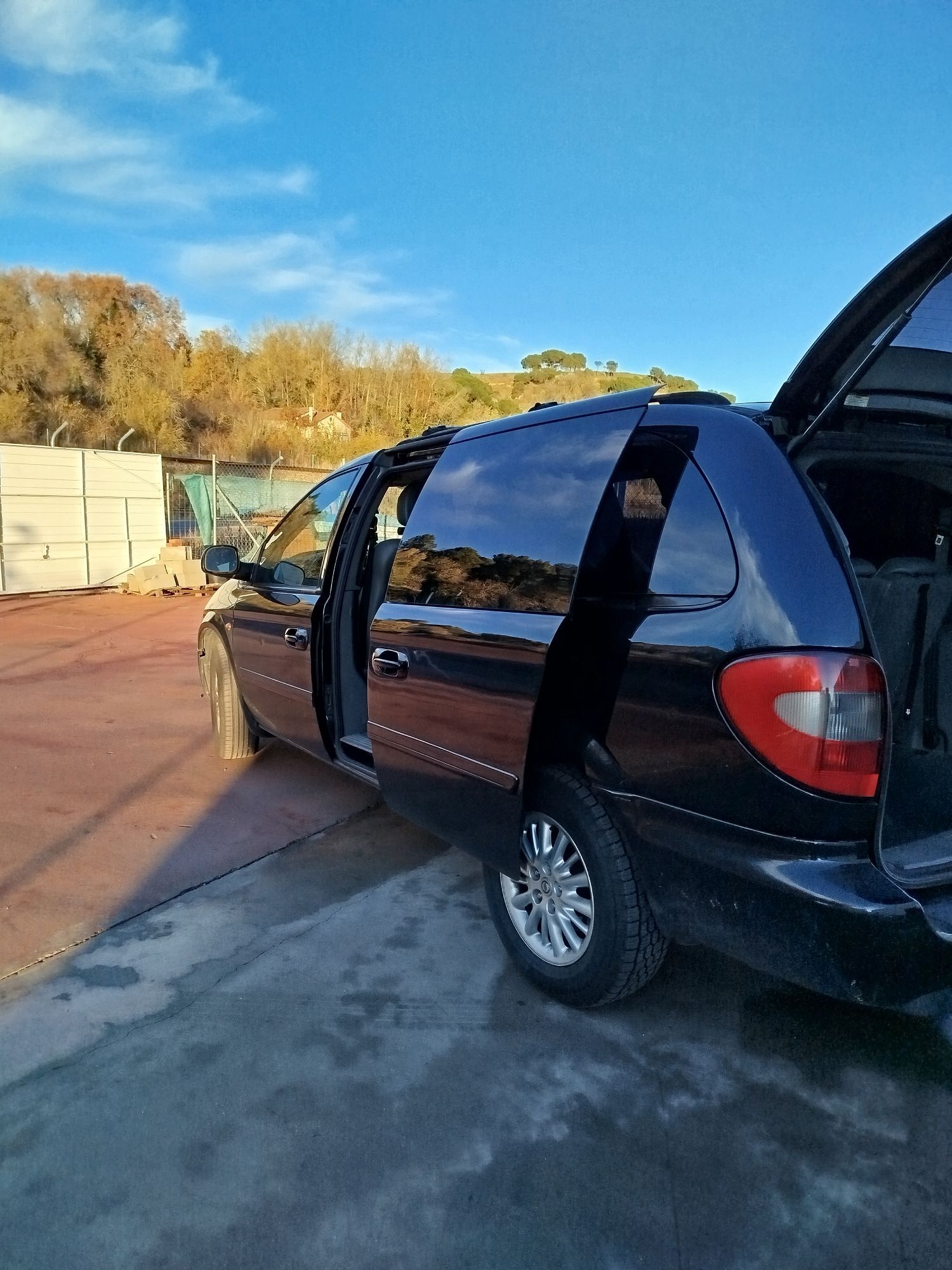 Foto del CHRYSLER Voyager Grand  2.8CRD Limited Aut.