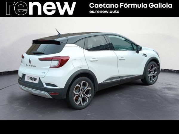 Foto del RENAULT Captur E-TECH Híbrido Enchufable Fast Track 117kW