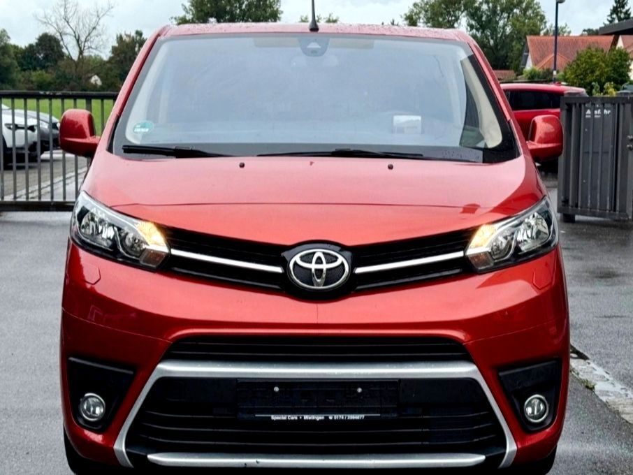 Foto del TOYOTA Proace Verso Proace Combi L2 2.0D 9pl. 150