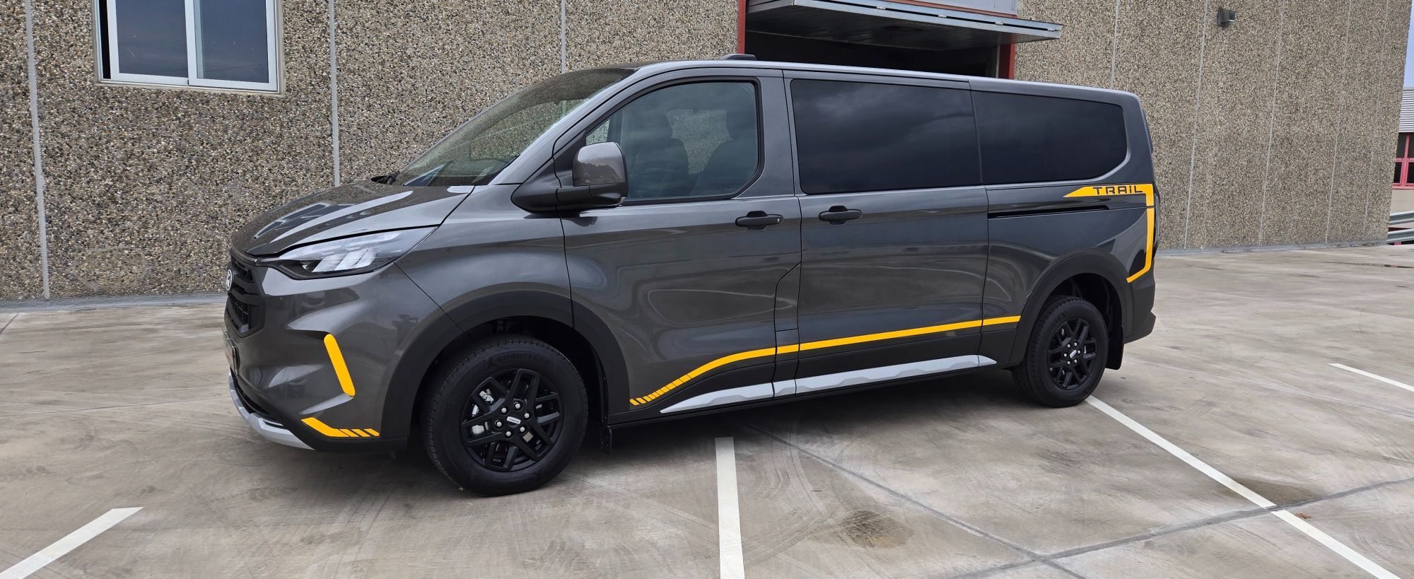 Foto del FORD Transit Custom FT 340 L2 Kombi Trail EcoBlue 150