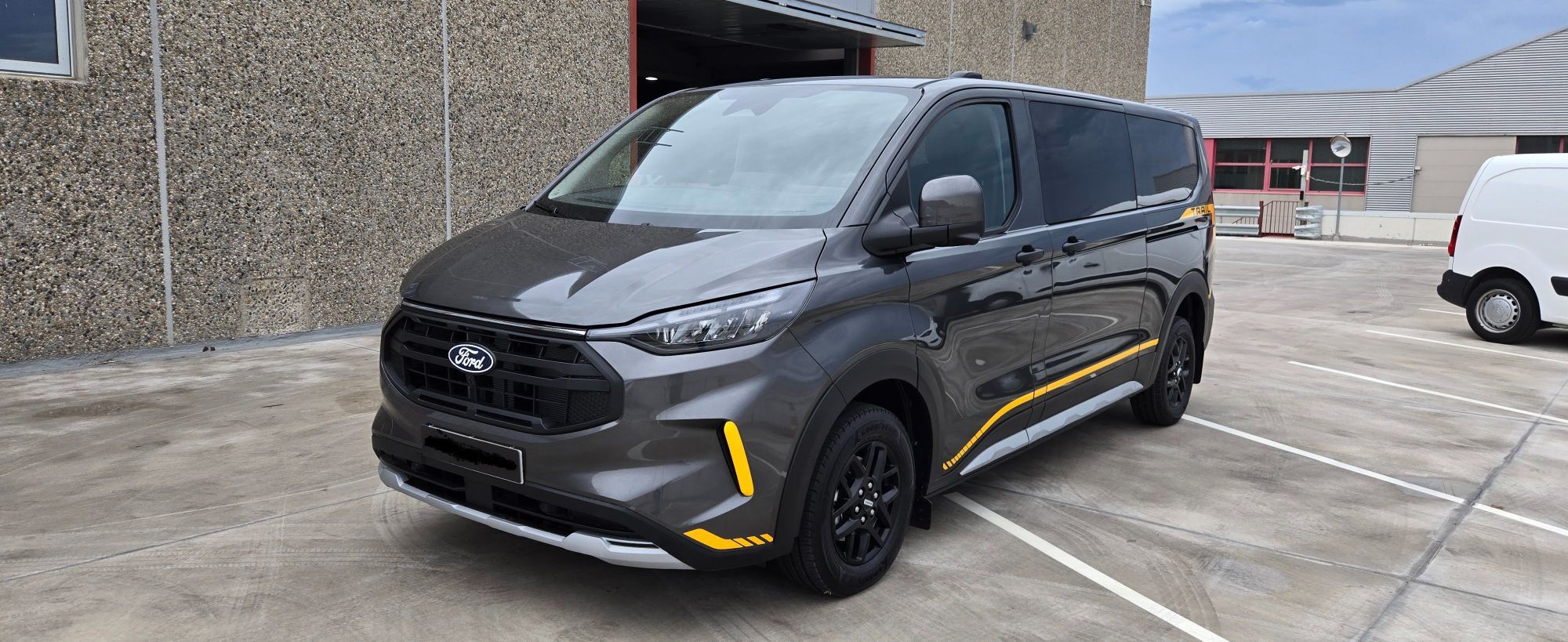 Foto del FORD Transit Custom FT 340 L2 Kombi Trail EcoBlue 150