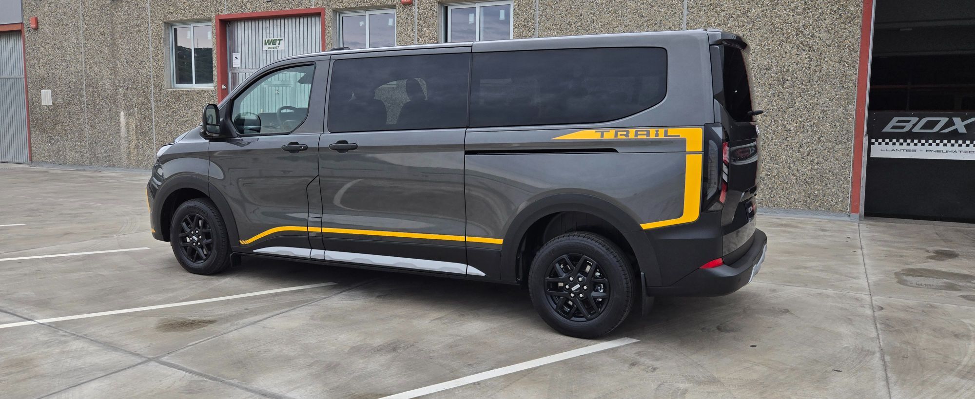 Foto del FORD Transit Custom FT 340 L2 Kombi Trail EcoBlue 150