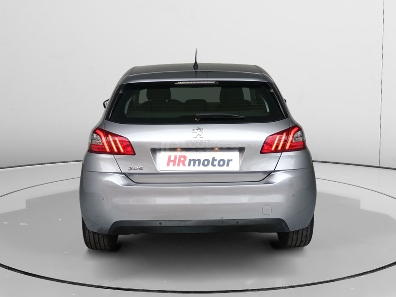 Foto del PEUGEOT 308 1.2 PureTech S&S Allure 110