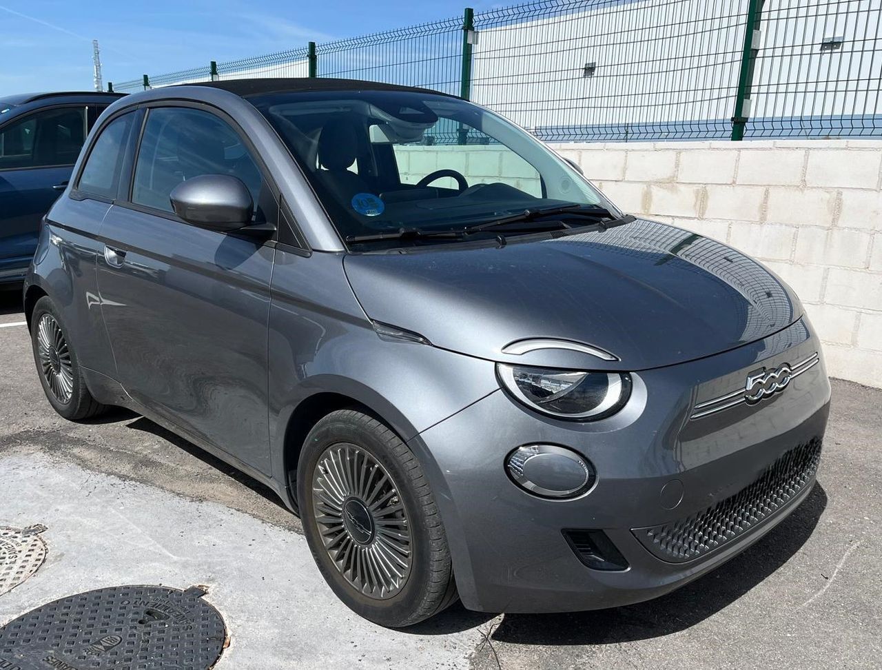 FIAT 500 (Icon Cabrio 320km 85kW (118CV)) en Madrid