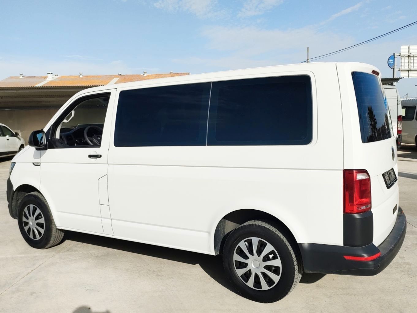 Foto del VOLKSWAGEN Transporter Kombi 2.0TDI SCR BMT 75kW