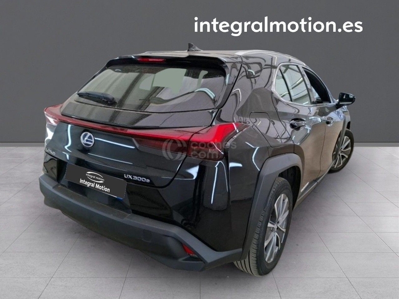 Foto del LEXUS UX 300e Business