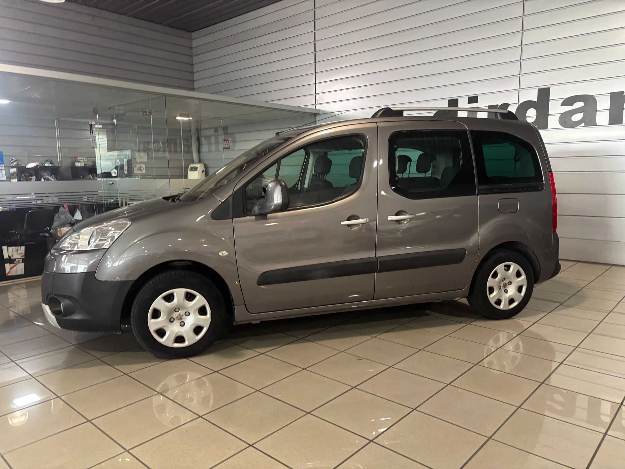 Foto del PEUGEOT Partner Tepee 1.6HDI Outdoor 110