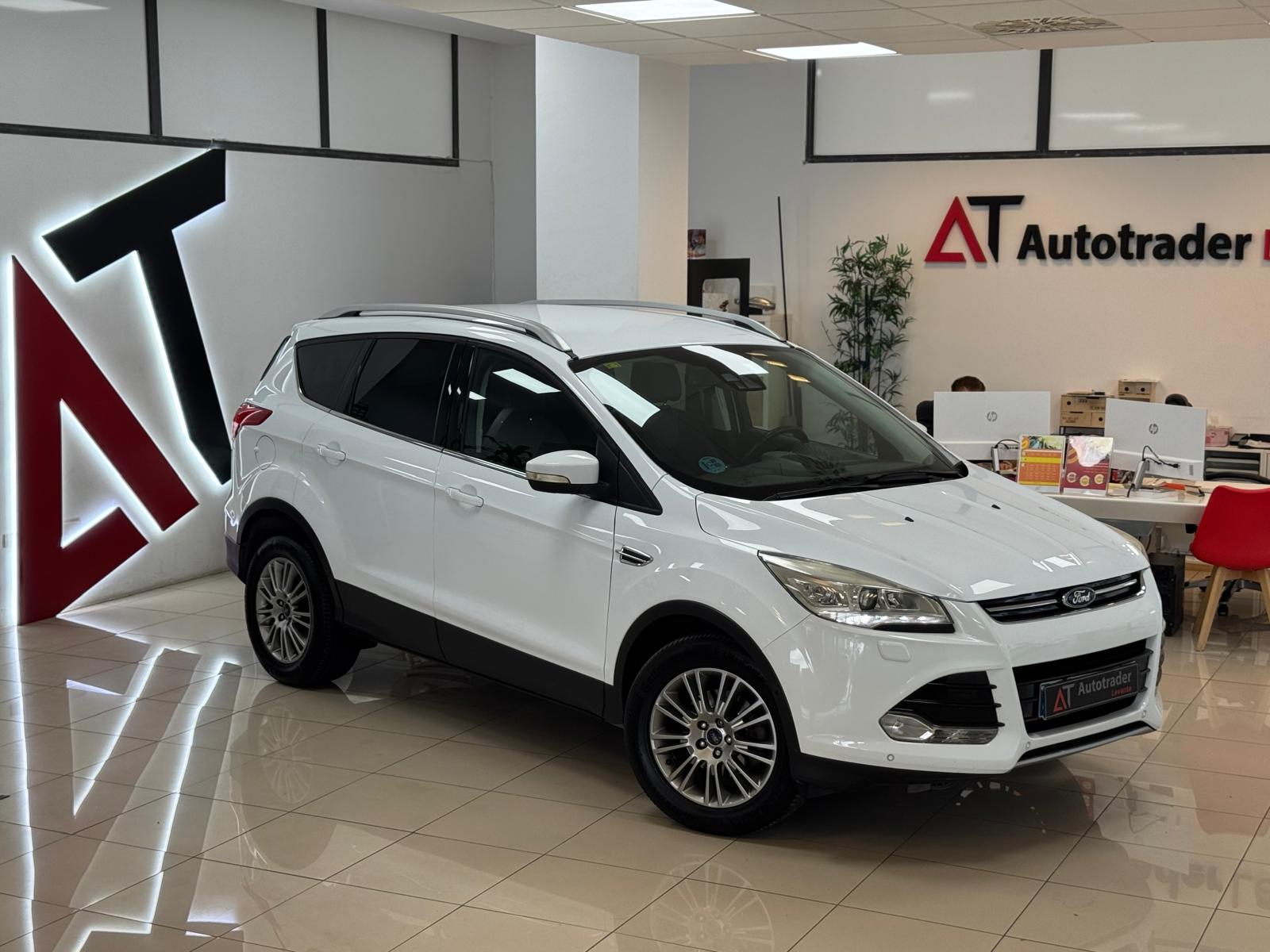 FORD Kuga (1.5 EcoB. Auto S&S Titanium 4x2 150) en Alicante