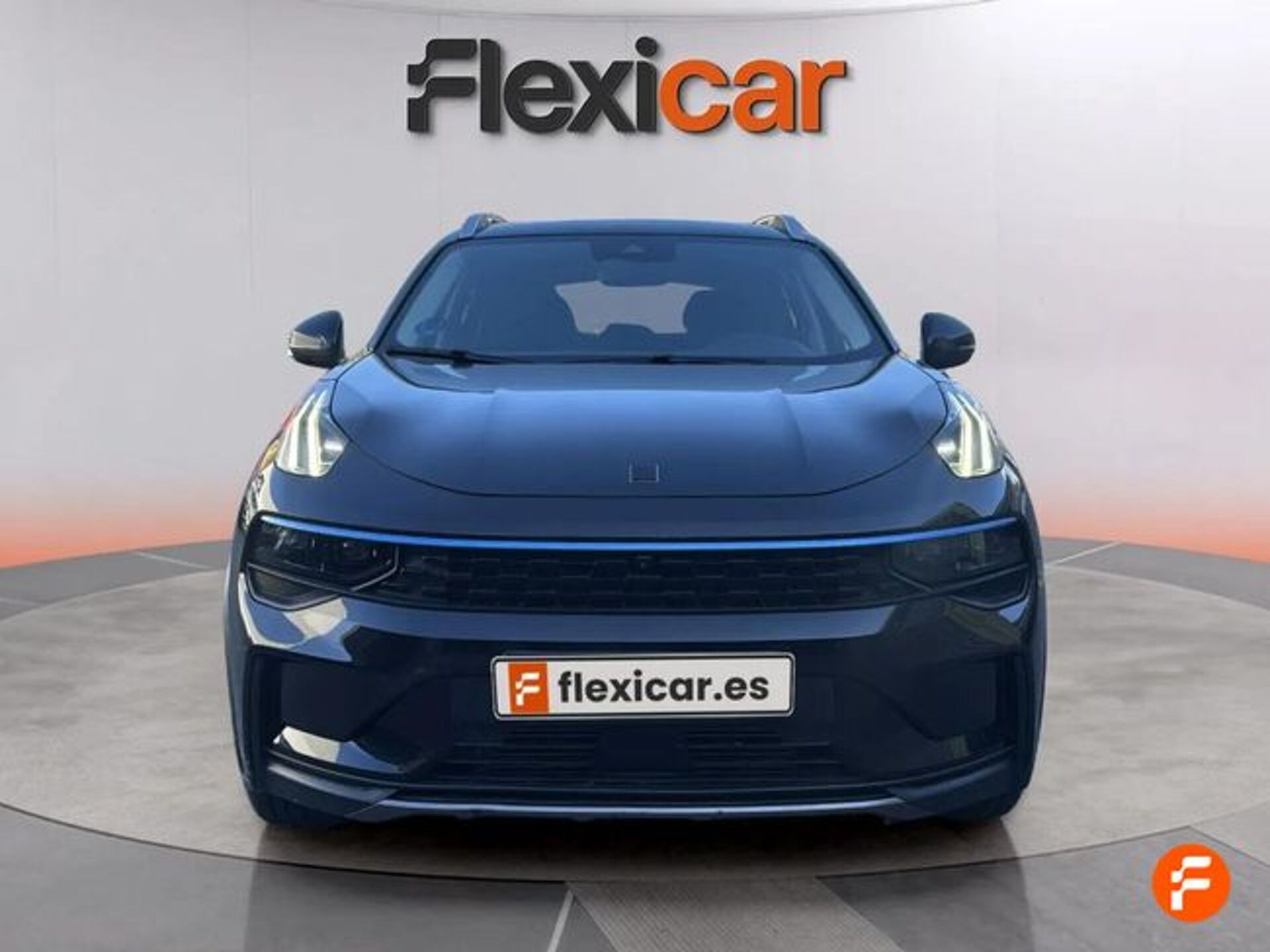 Imagen 2 de LYNK & CO 01