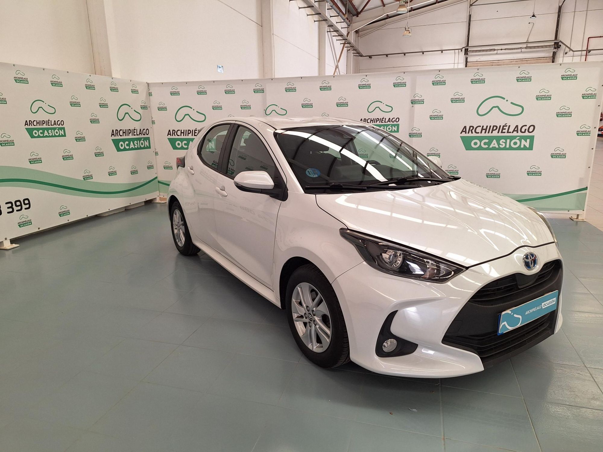 TOYOTA Yaris (120H 1.5 Style Premiere Edition) en Palmas, Las