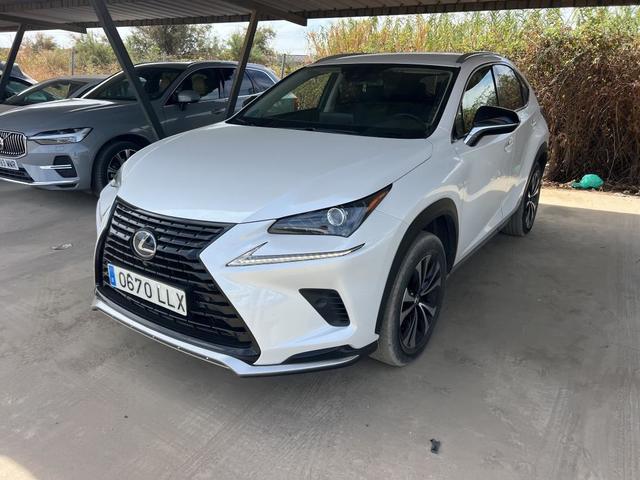LEXUS NX (300h Premium 2WD 145 kW (197 CV)) en Madrid