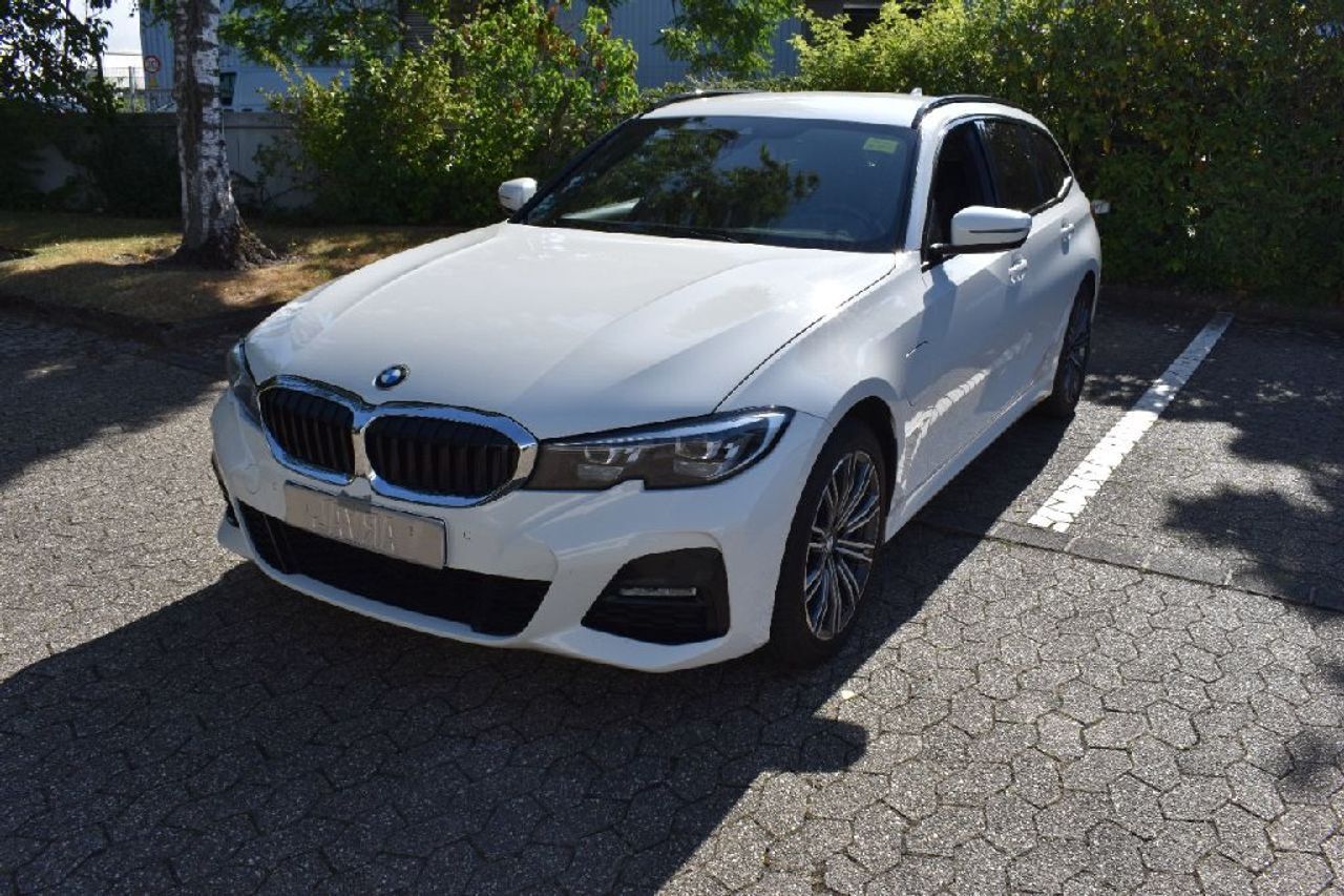 BMW Serie 3 (330e xDrive Touring) en Madrid