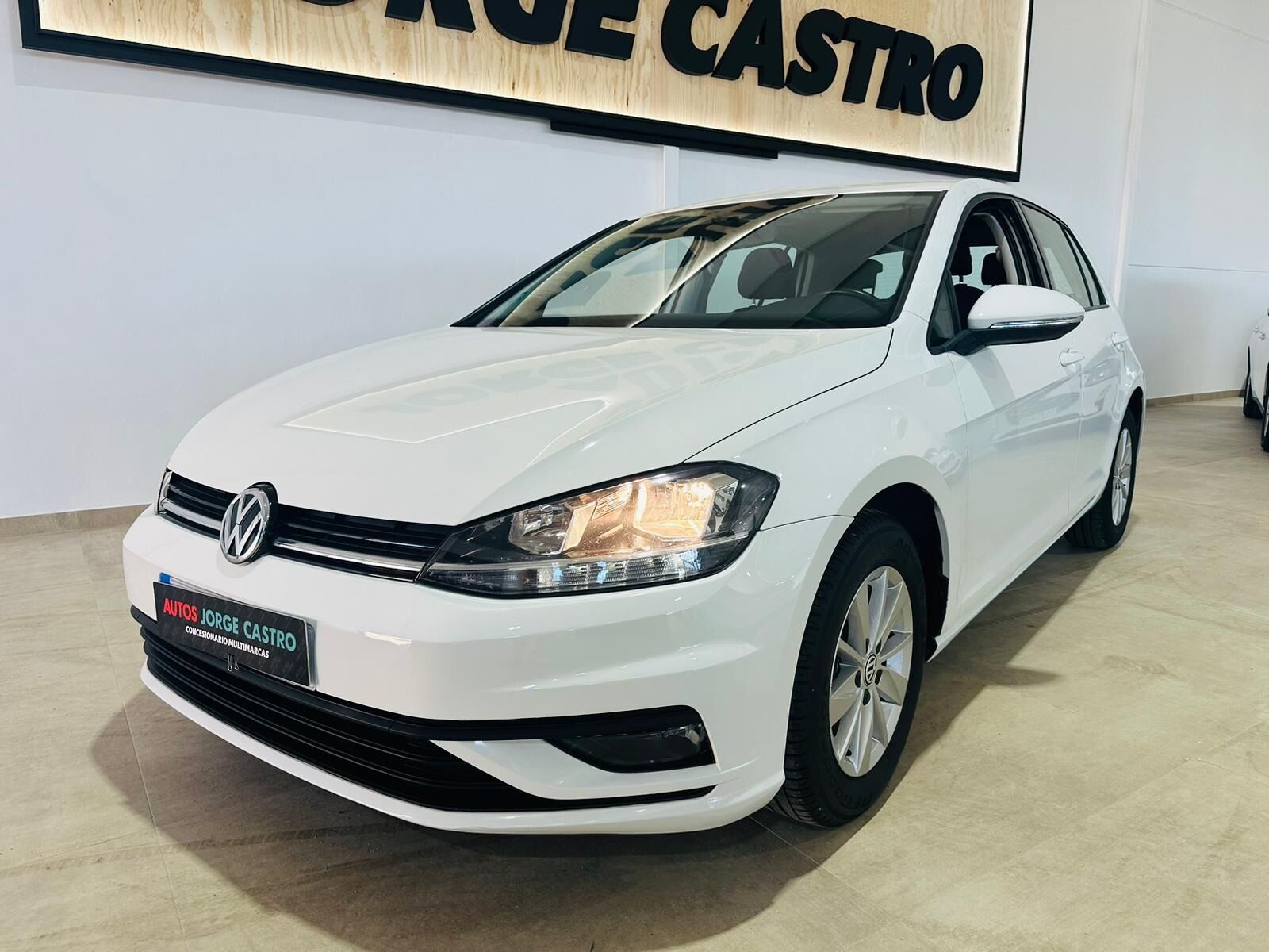 VOLKSWAGEN Golf (Edition 1.6 TDI 85kW (115CV)) en Sevilla