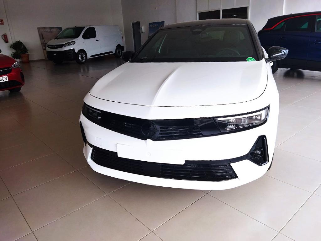 OPEL Astra (1.6T PHEV 132KW GS AUTO 5P) en Badajoz