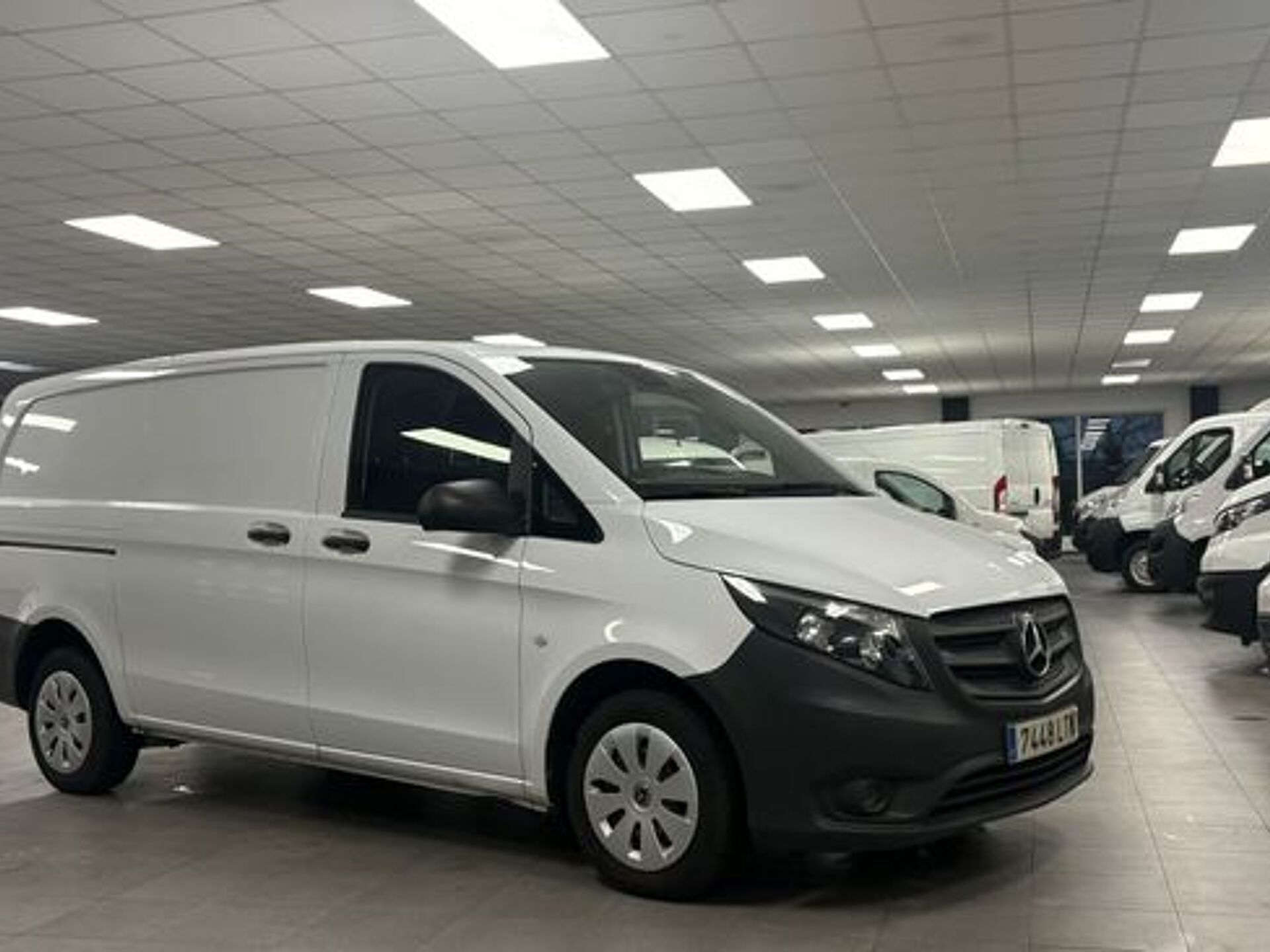 Imagen 2 de MERCEDES Vito