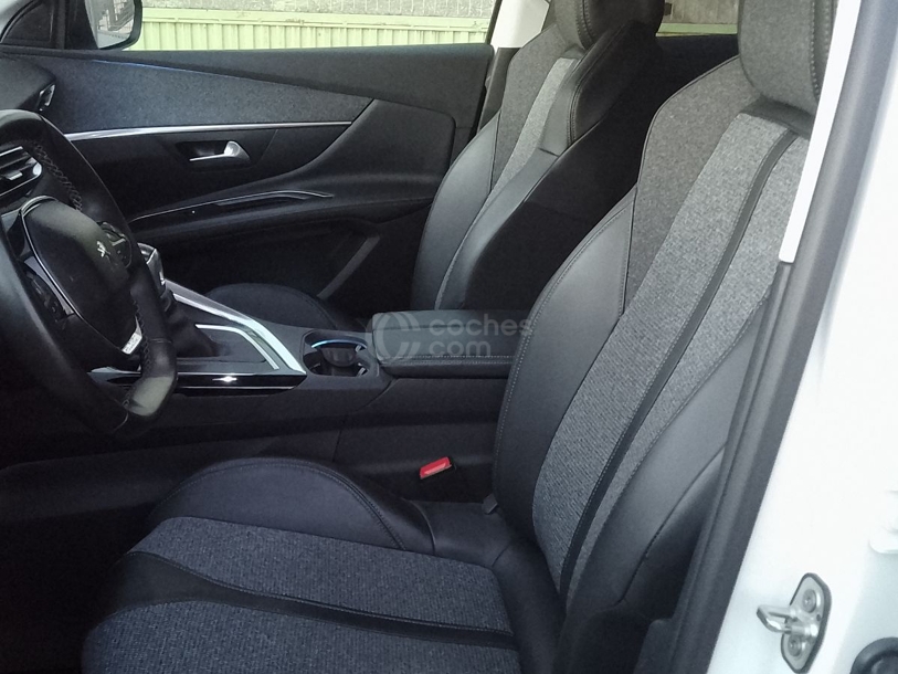 Foto del PEUGEOT 3008 1.2 S&S PureTech Allure 130