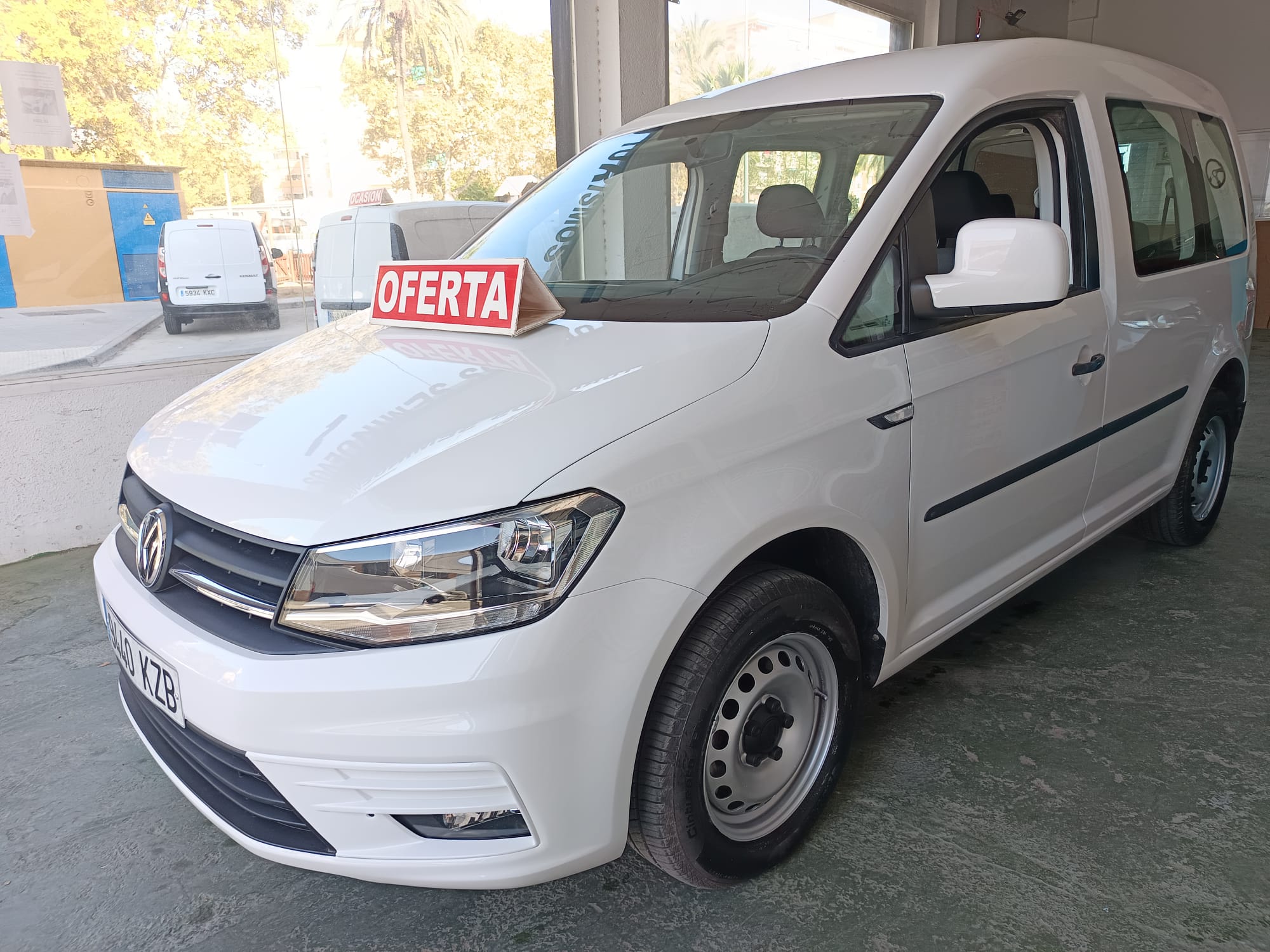 VOLKSWAGEN Caddy (2.0TDI Kombi 55kW) en Málaga